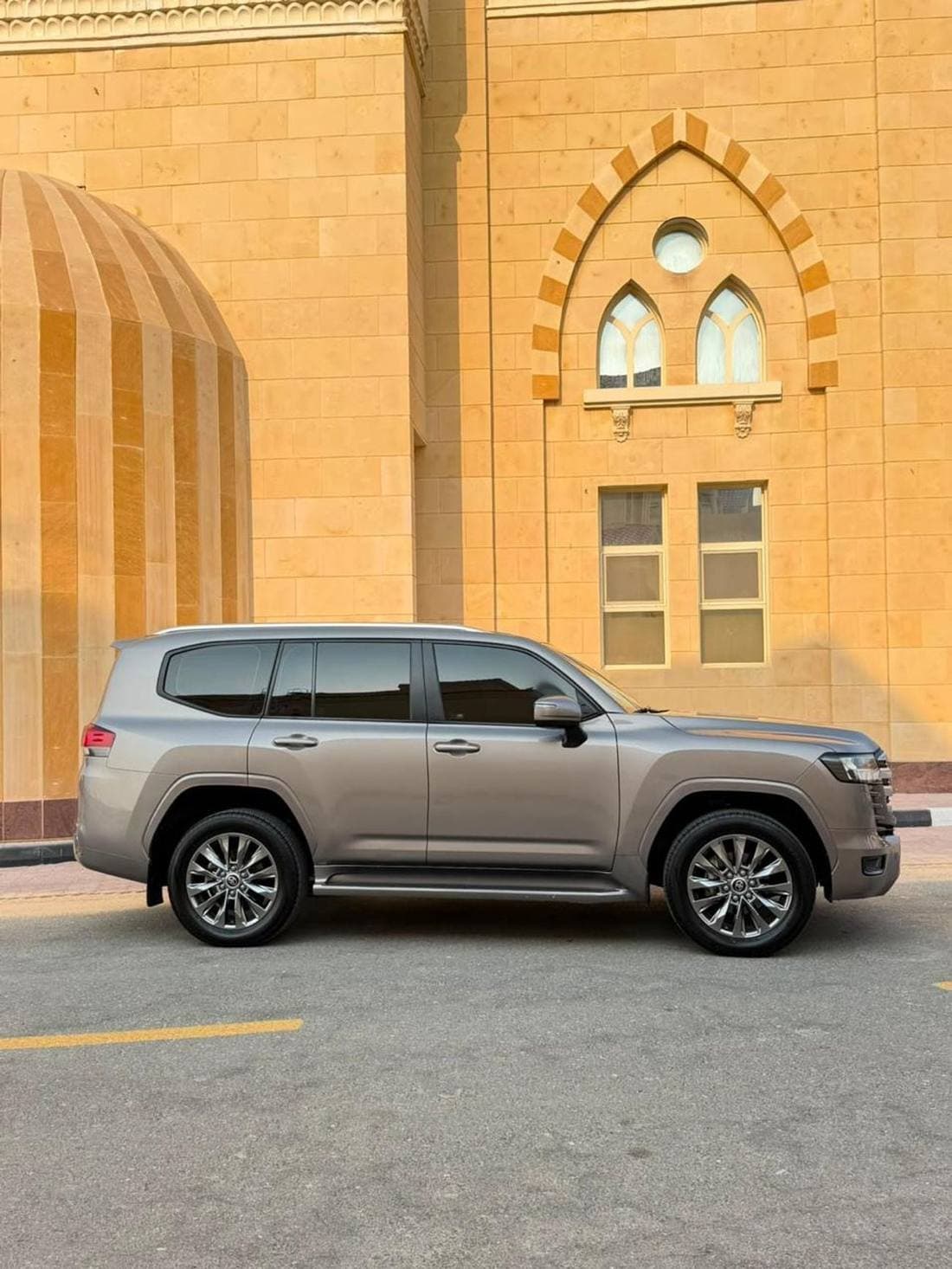2022 Toyota Land Cruiser GXR thumbnail 6