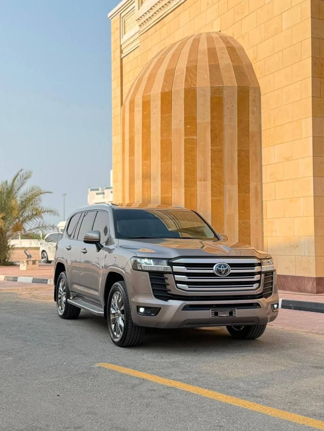 2022 Toyota Land Cruiser GXR thumbnail 5