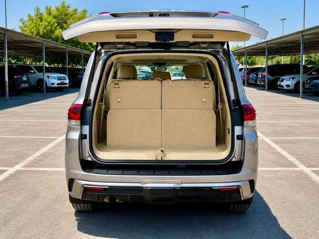 2022 Toyota Land Cruiser VXR thumbnail 4