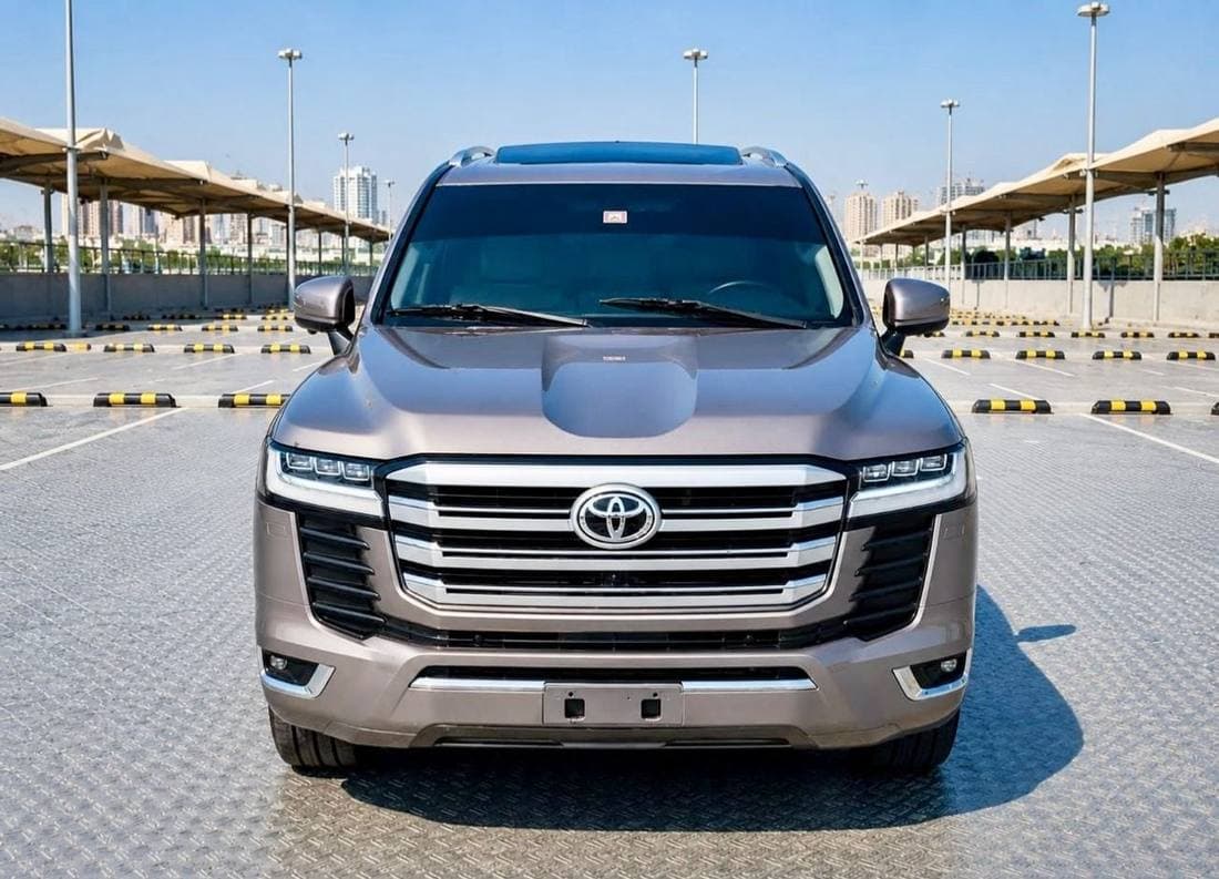 2013 Toyota Land Cruiser VXR thumbnail 2
