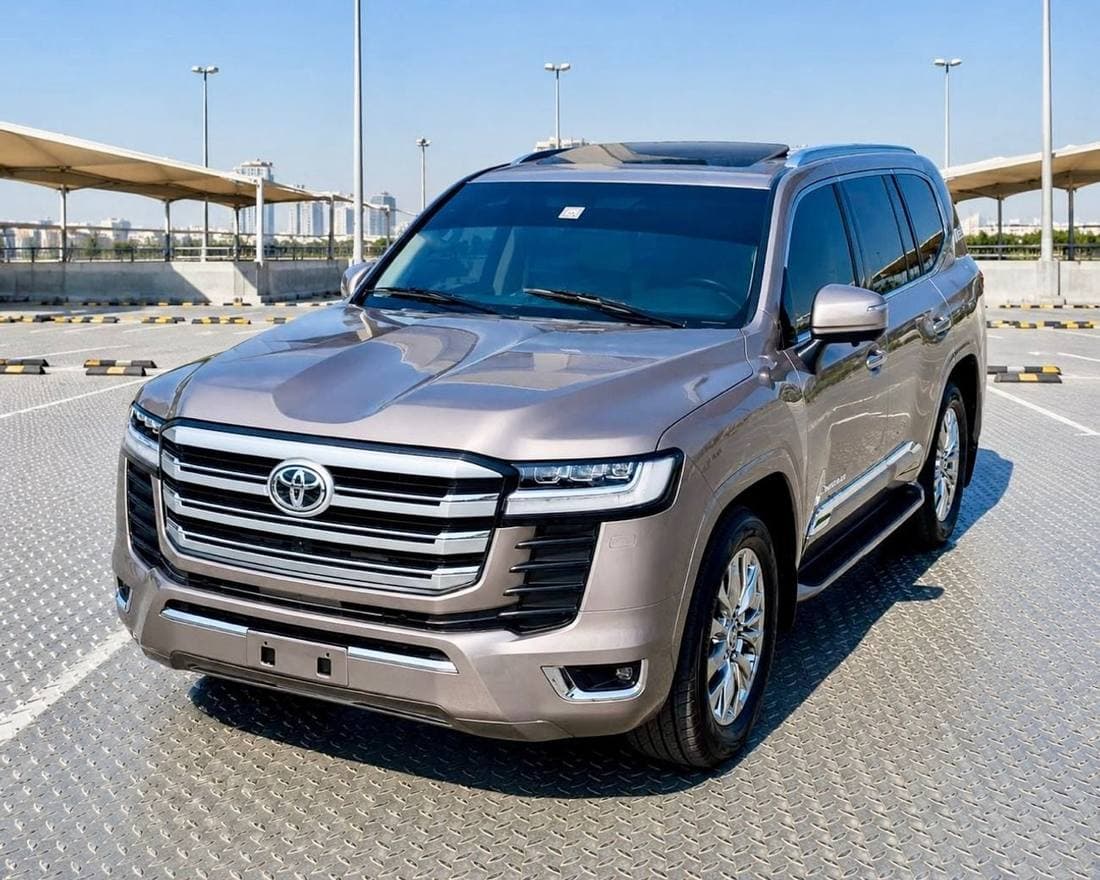 2013 Toyota Land Cruiser VXR thumbnail 3