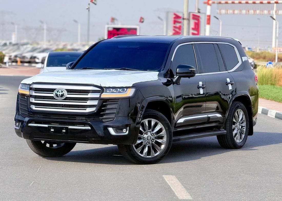 2018 Toyota Land Cruiser GXR thumbnail 4