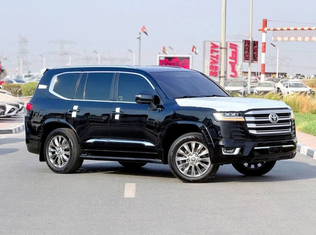 2018 Toyota Land Cruiser GXR thumbnail 6