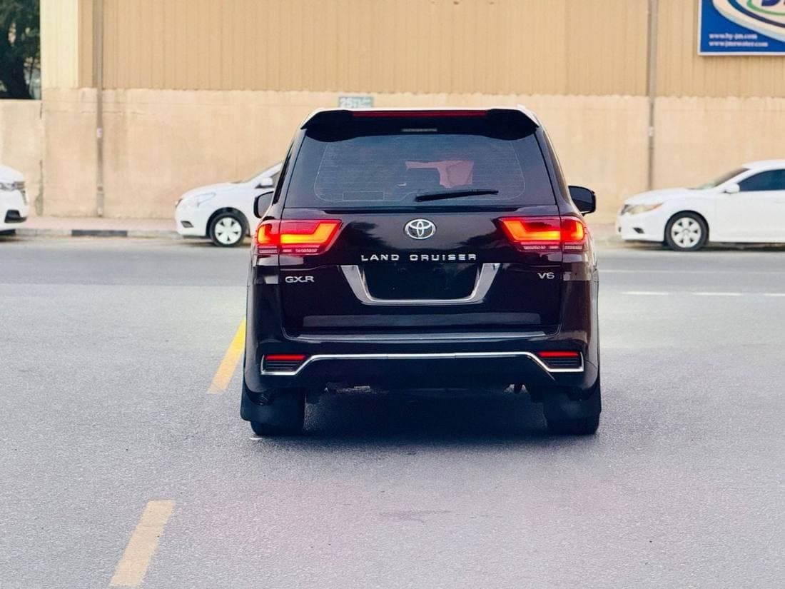 2012 Toyota Land Cruiser GXR thumbnail 5