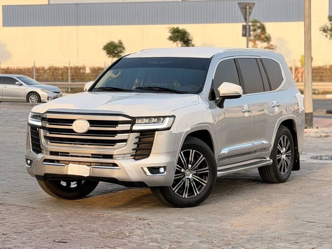 2018 Toyota Land Cruiser GXR