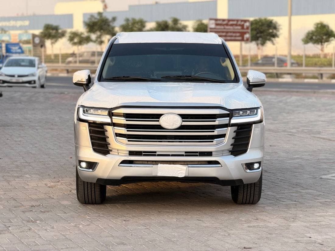 2018 Toyota Land Cruiser GXR thumbnail 7