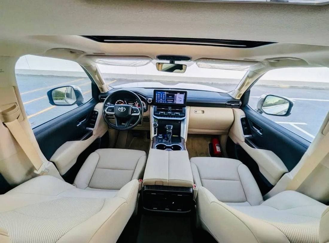 2024 Toyota Land Cruiser VX thumbnail 5