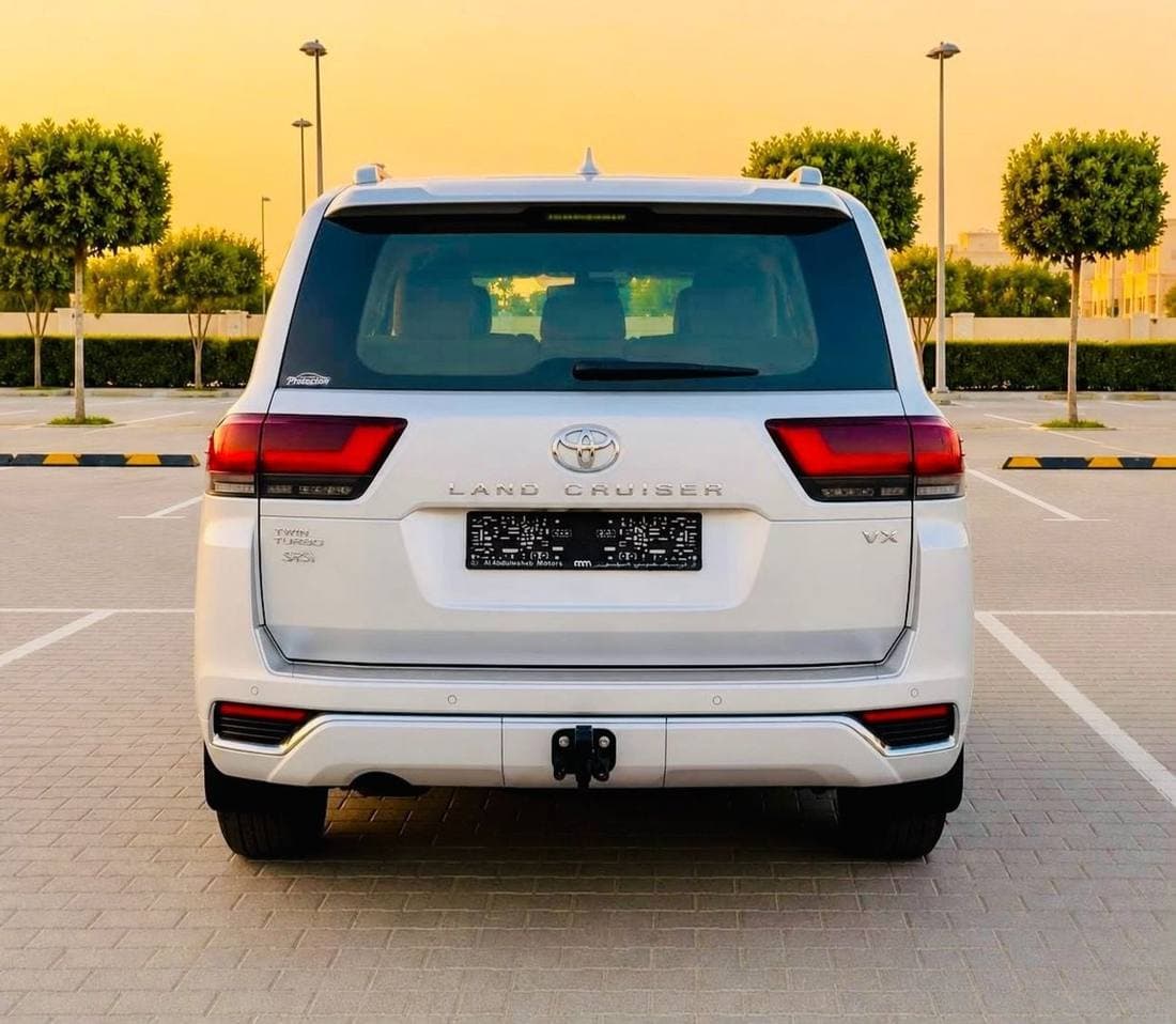 2024 Toyota Land Cruiser VX thumbnail 4