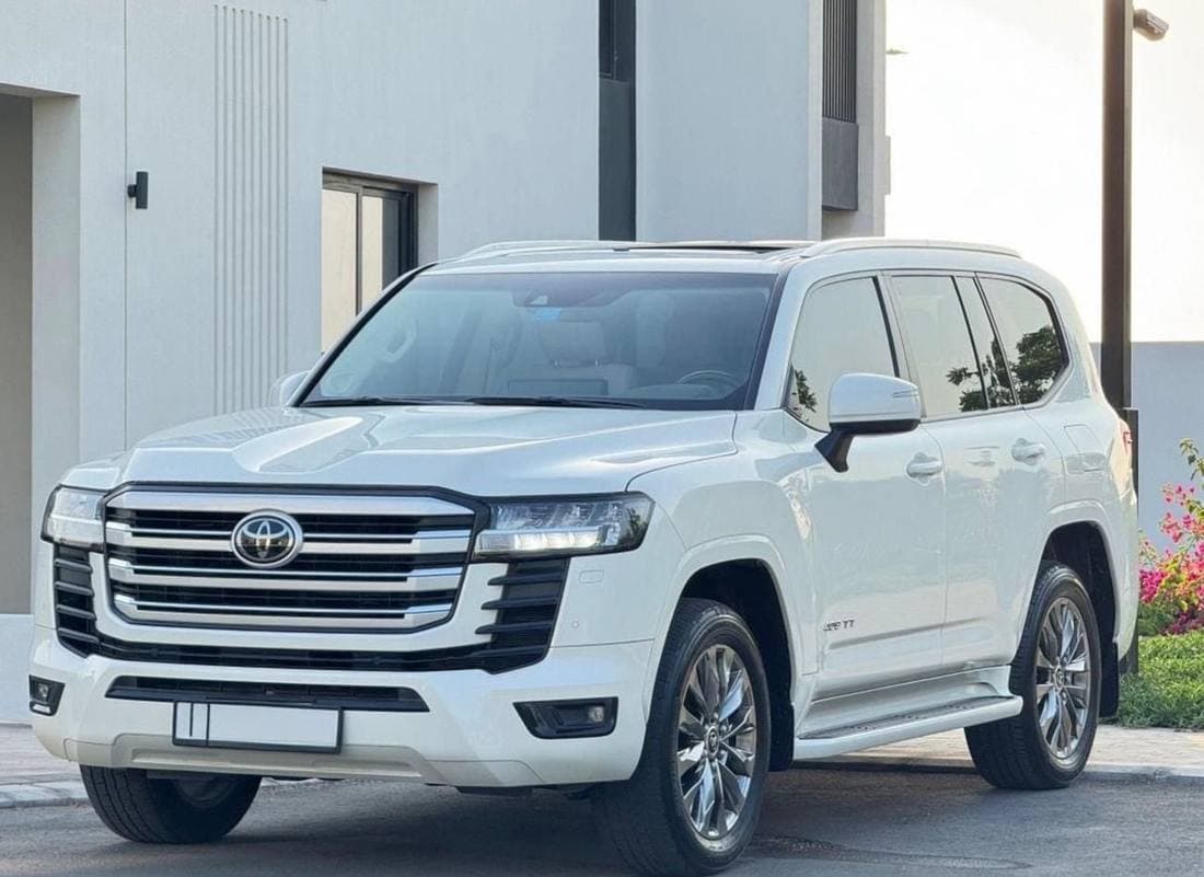 2022 Toyota Land Cruiser GXR thumbnail 2