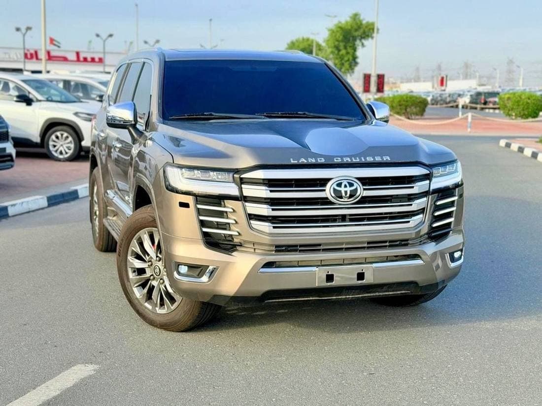 2021 Toyota Land Cruiser GXR thumbnail 3