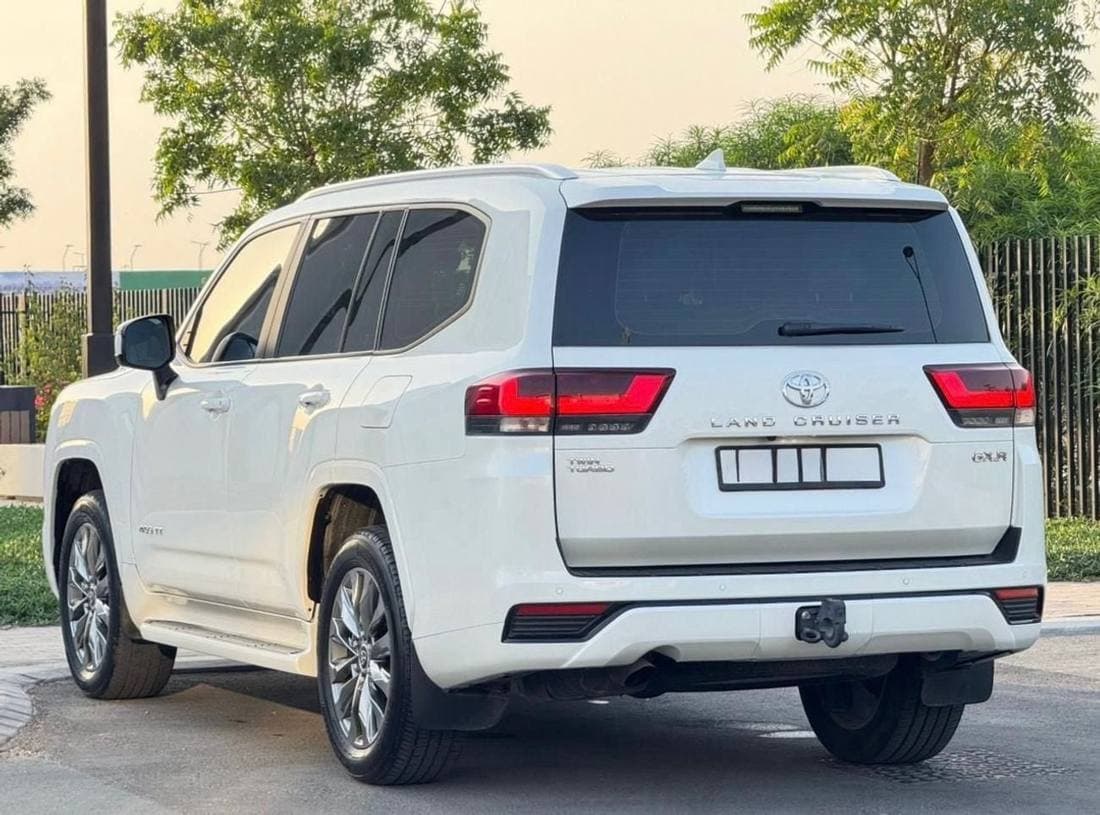 2022 Toyota Land Cruiser GXR thumbnail 5