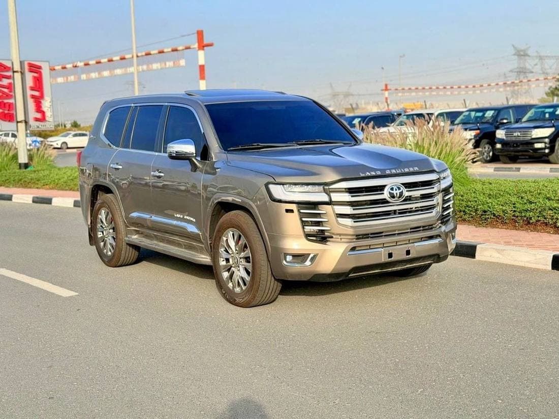 2021 Toyota Land Cruiser GXR thumbnail 2
