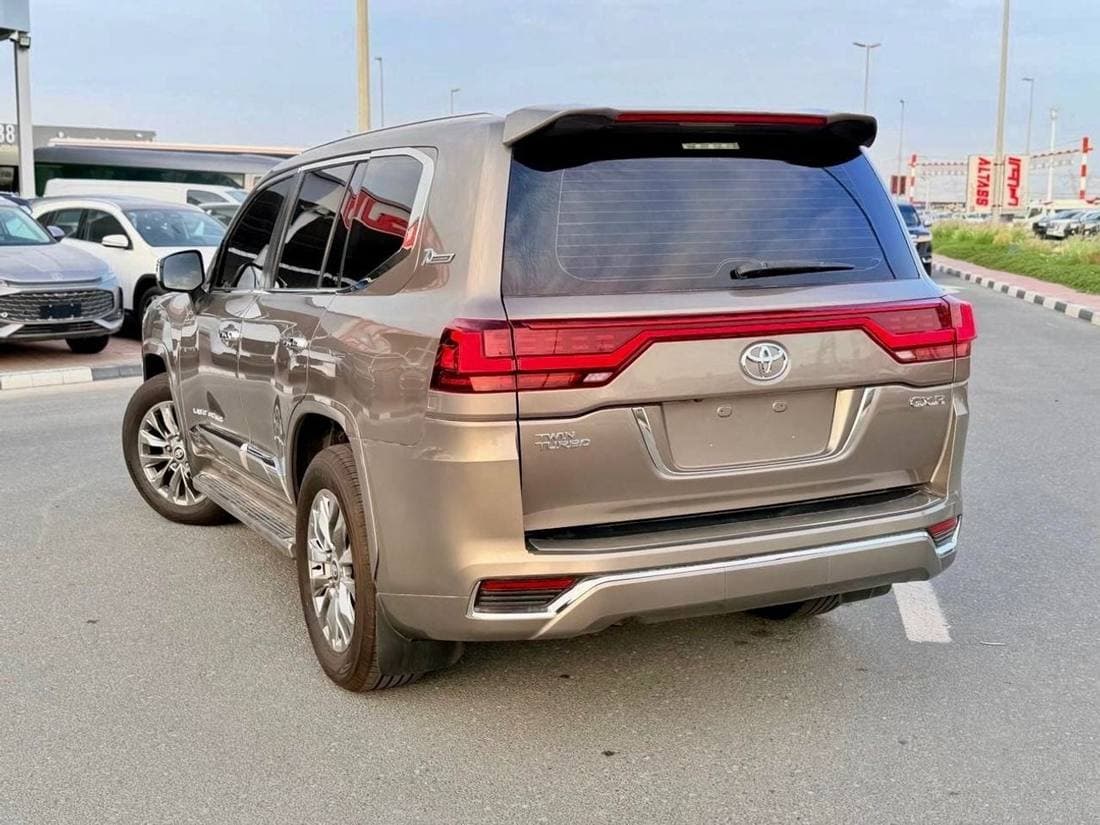 2021 Toyota Land Cruiser GXR thumbnail 7