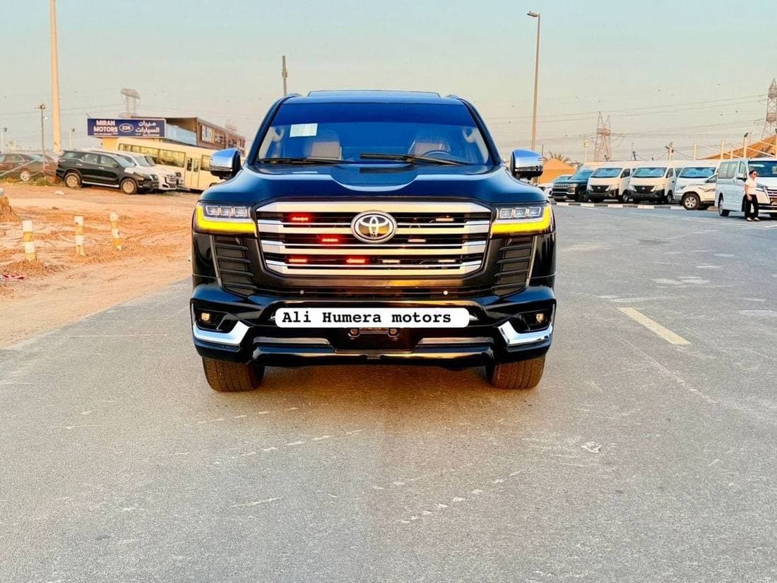 2018 Toyota Land Cruiser GXR thumbnail 5