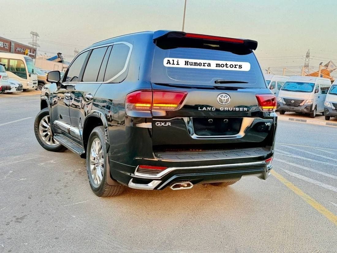 2018 Toyota Land Cruiser GXR thumbnail 7