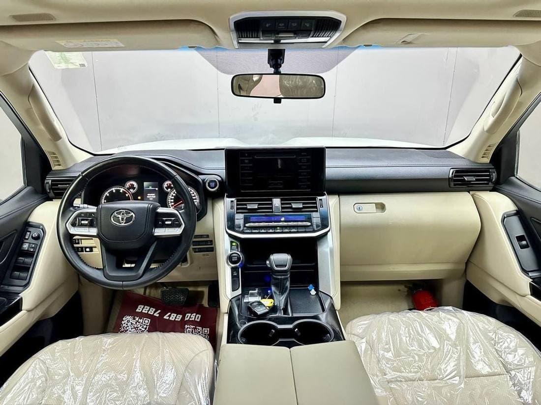 2024 Toyota Land Cruiser GXR thumbnail 8