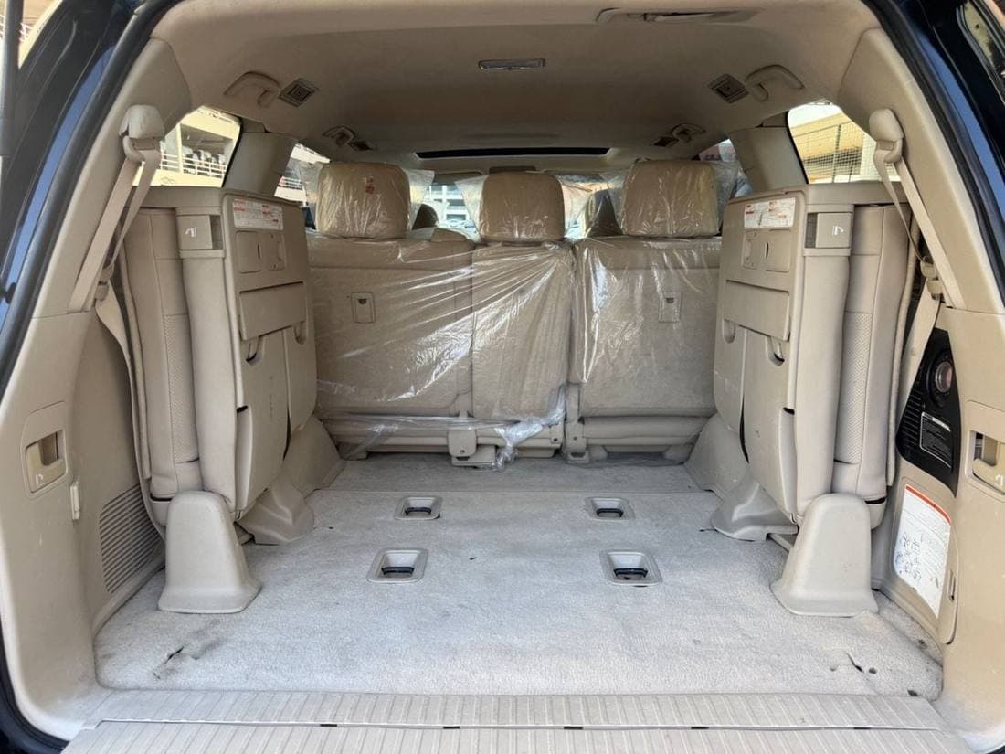 2018 Toyota Land Cruiser GXR thumbnail 7
