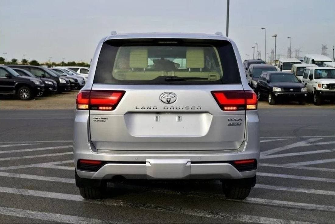 2024 Toyota Land Cruiser GXR thumbnail 4