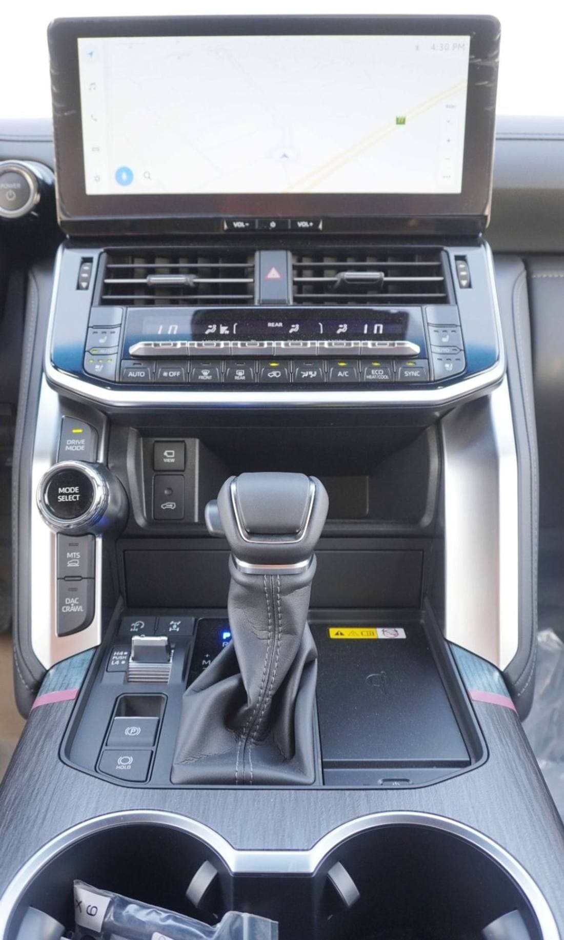 2025 Toyota Land Cruiser VXR thumbnail 8