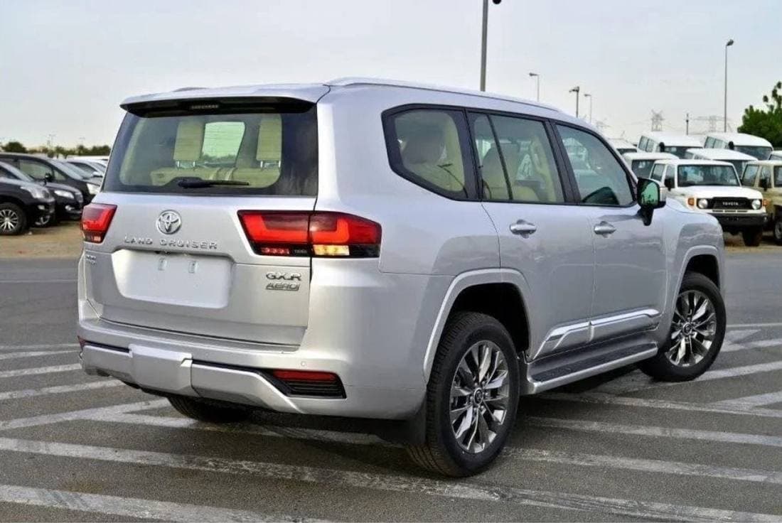 2024 Toyota Land Cruiser GXR thumbnail 5