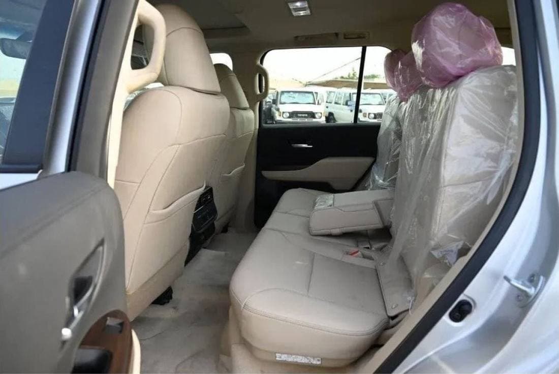 2024 Toyota Land Cruiser GXR thumbnail 7