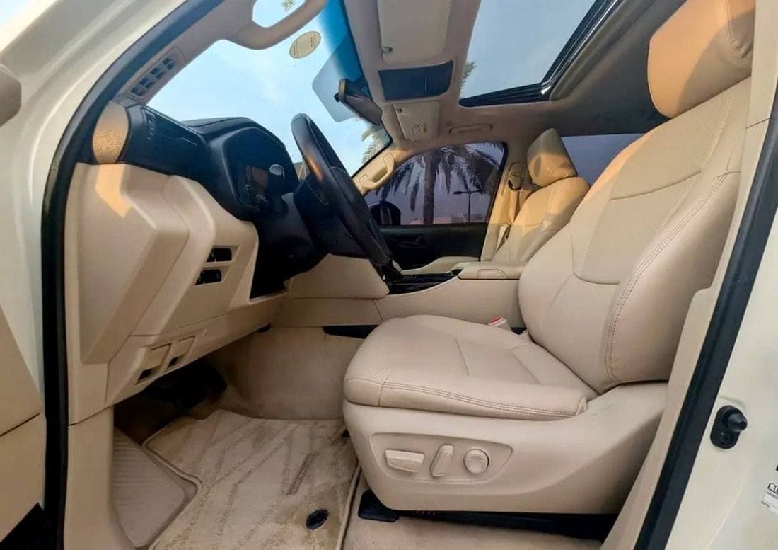 2022 Toyota Land Cruiser GXR thumbnail 6