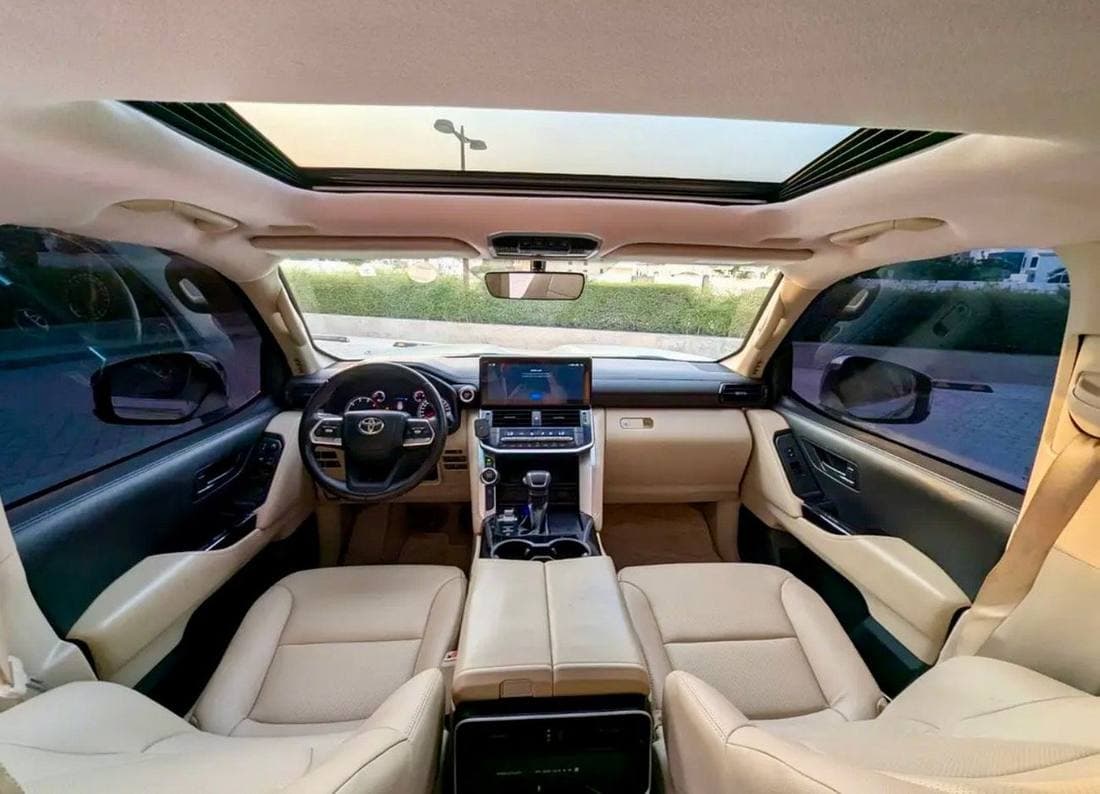 2022 Toyota Land Cruiser GXR thumbnail 8