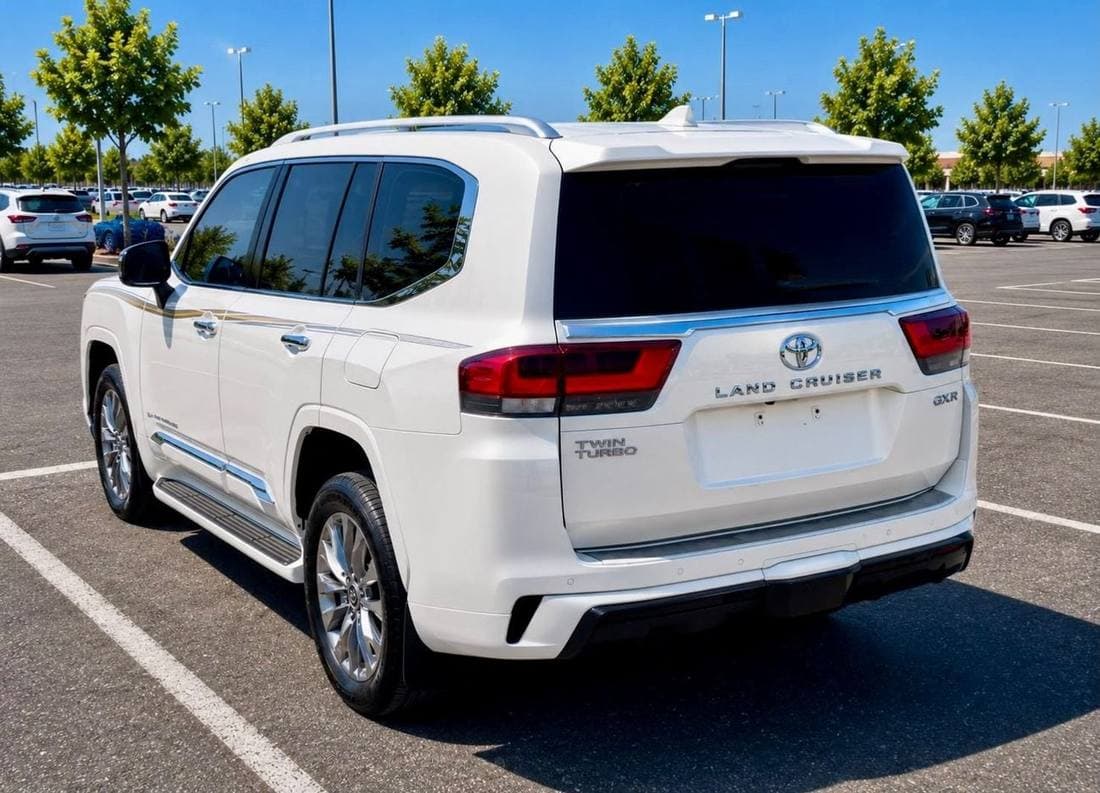2022 Toyota Land Cruiser GXR thumbnail 5