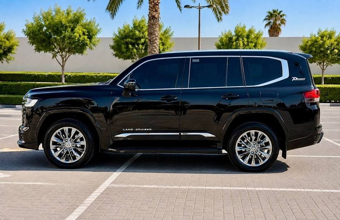 2022 Toyota Land Cruiser GXR thumbnail 3