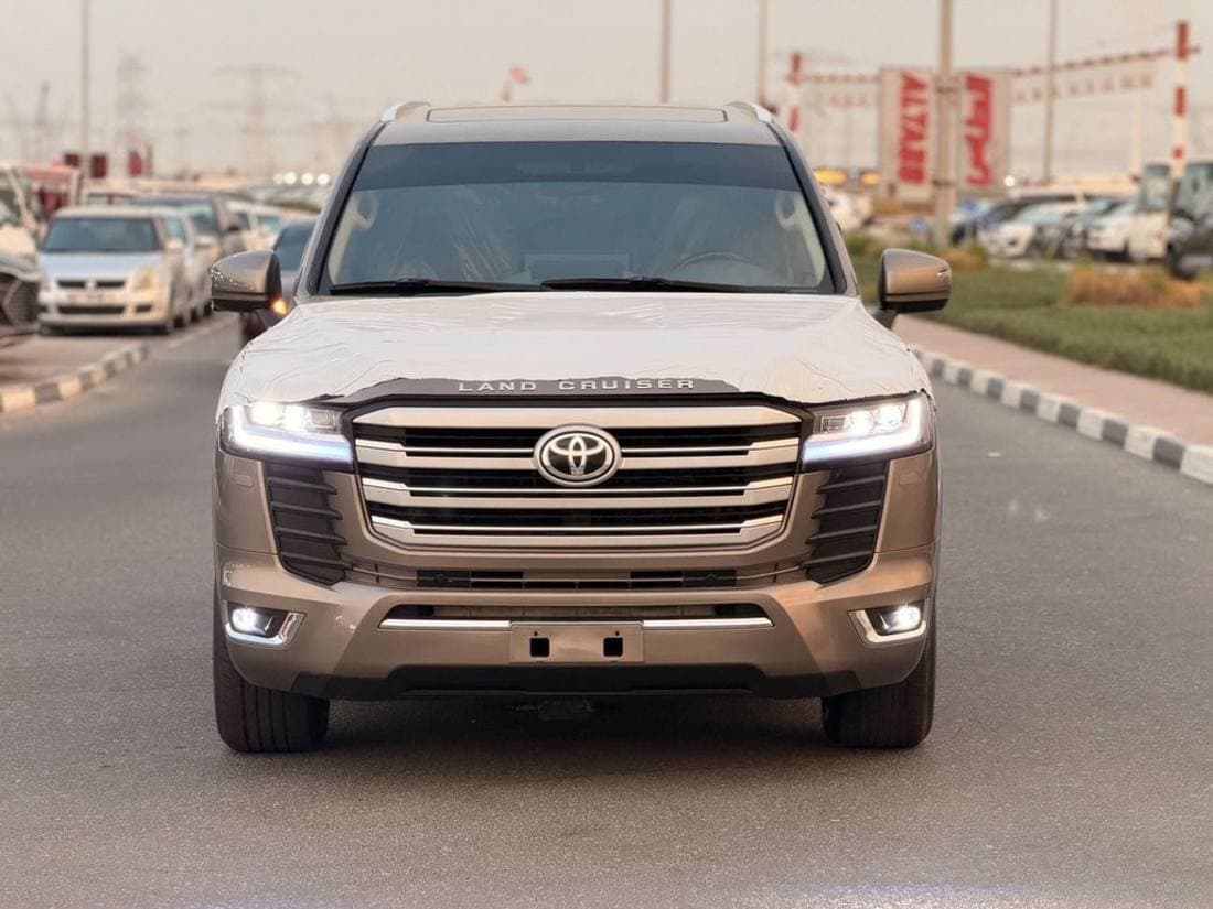 2018 Toyota Land Cruiser GXR thumbnail 5