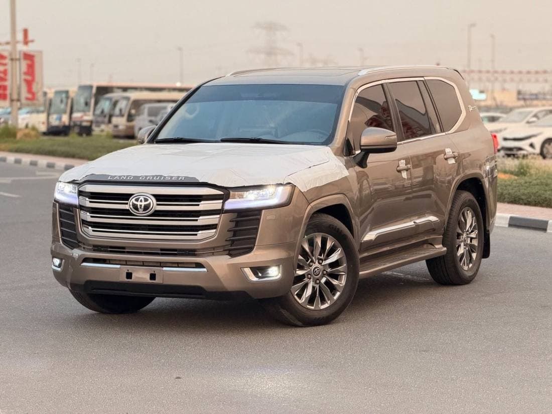 2018 Toyota Land Cruiser GXR thumbnail 2
