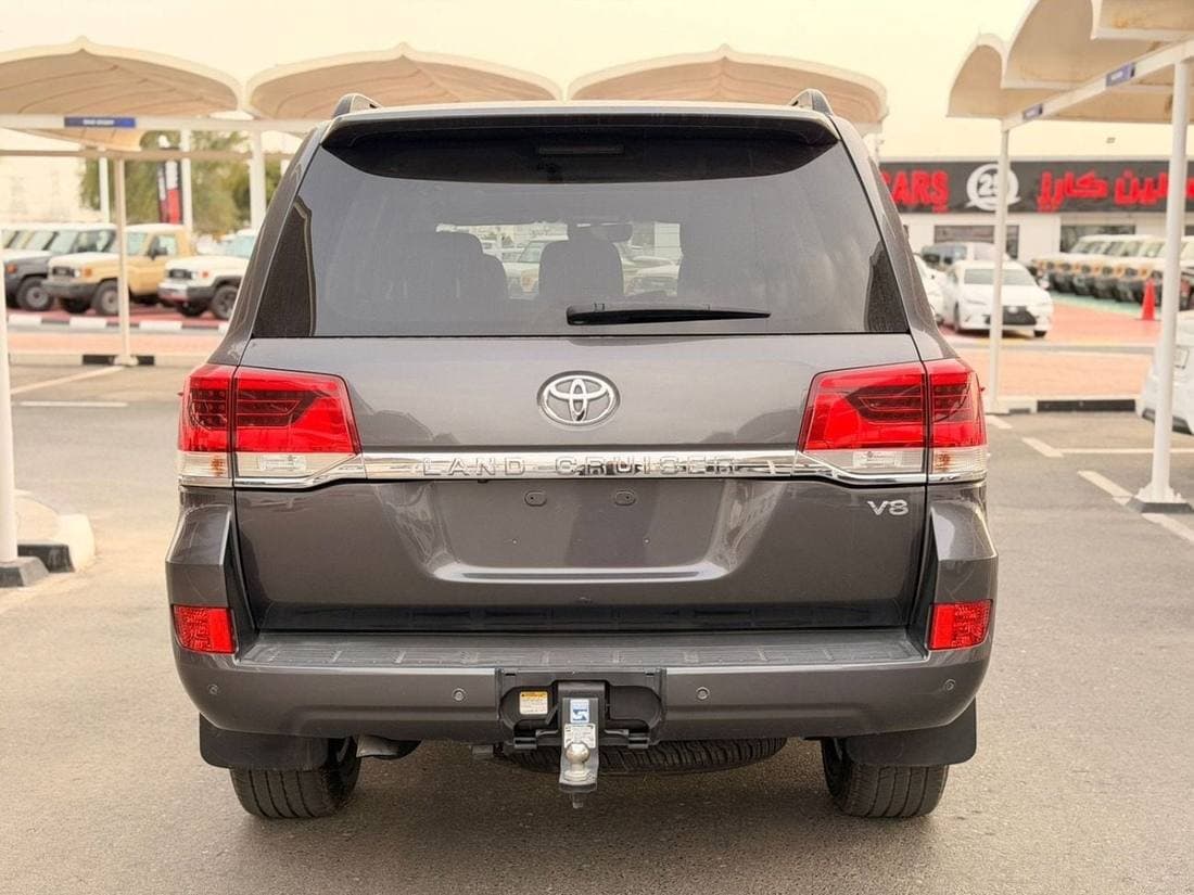 2020 Toyota Land Cruiser GXR thumbnail 6
