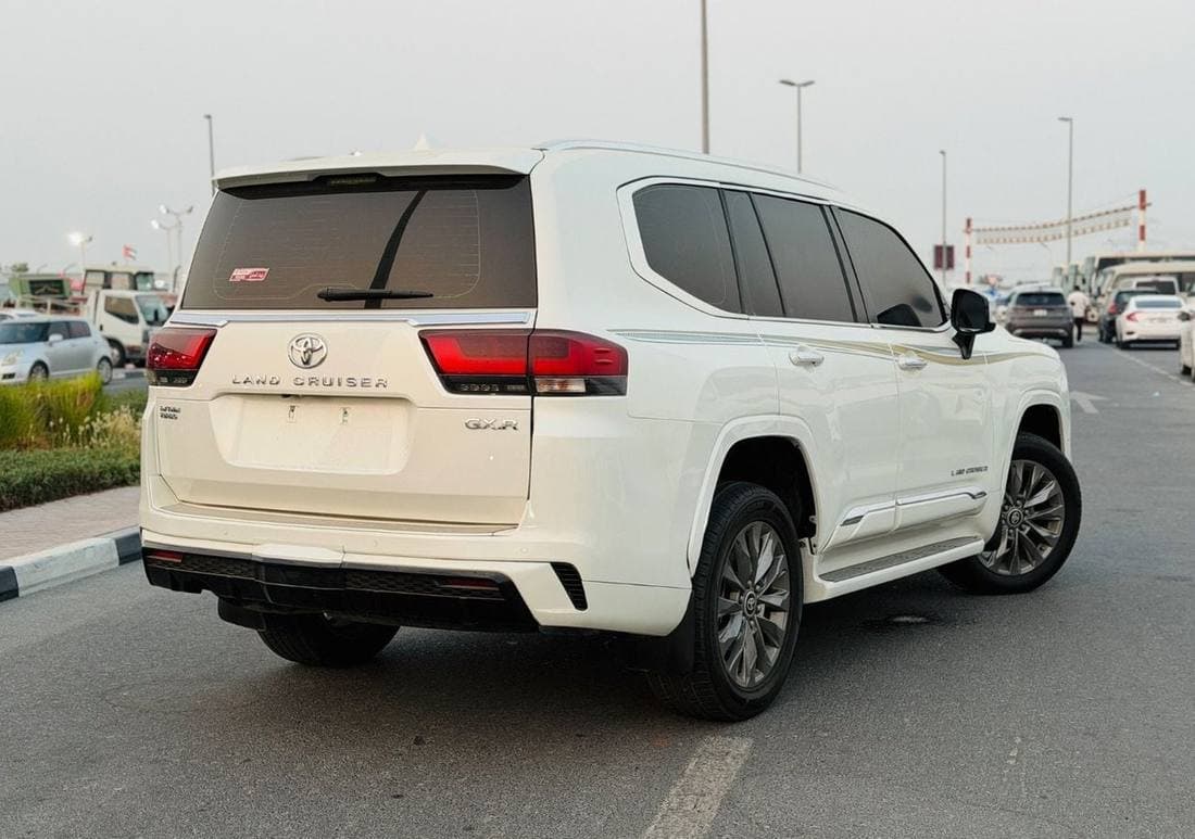 2022 Toyota Land Cruiser GXR thumbnail 4