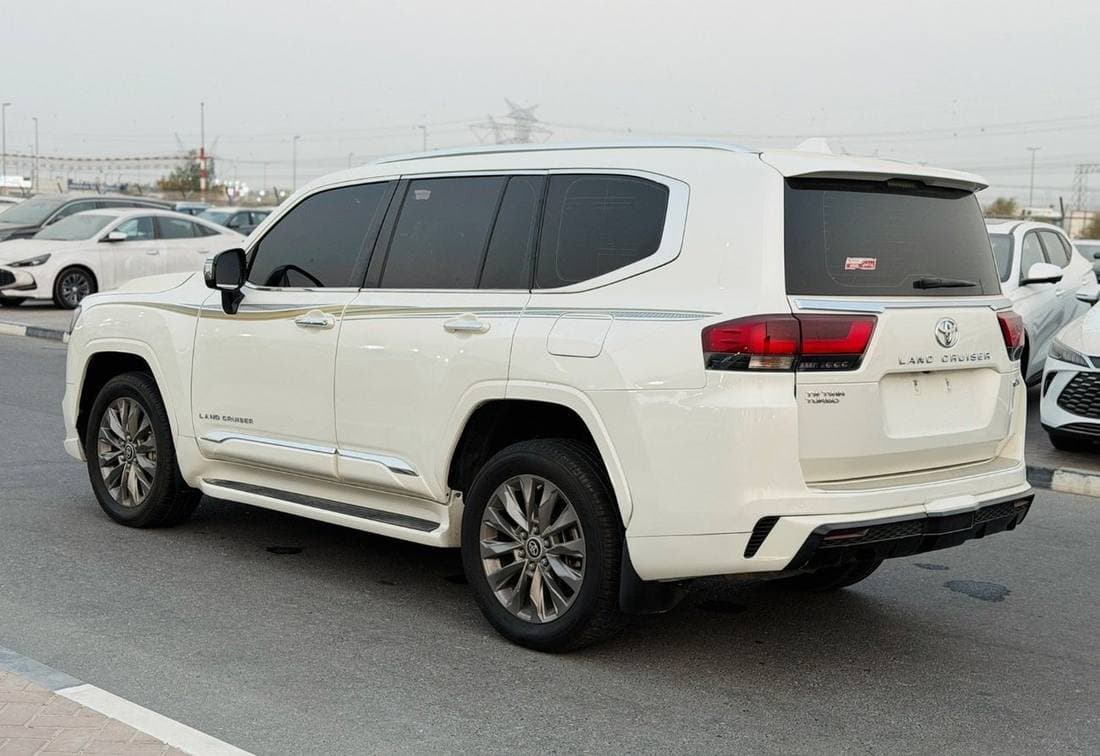 2022 Toyota Land Cruiser GXR thumbnail 5