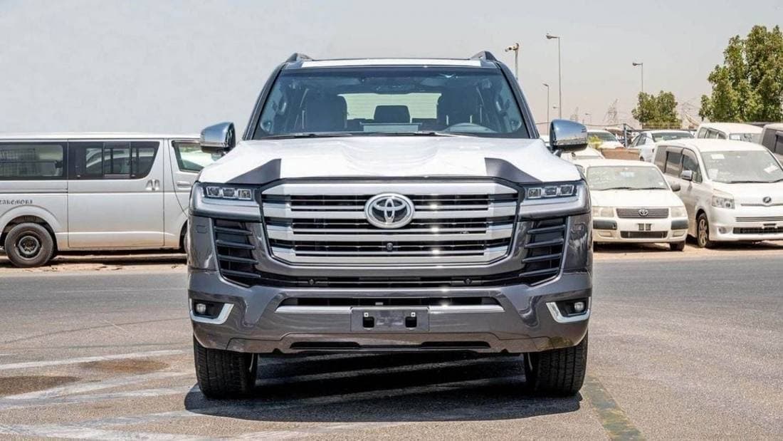 2025 Toyota Land Cruiser VXR thumbnail 3