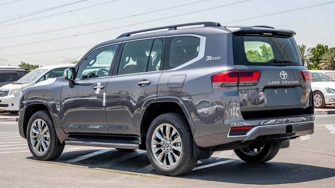 2025 Toyota Land Cruiser VXR thumbnail 5