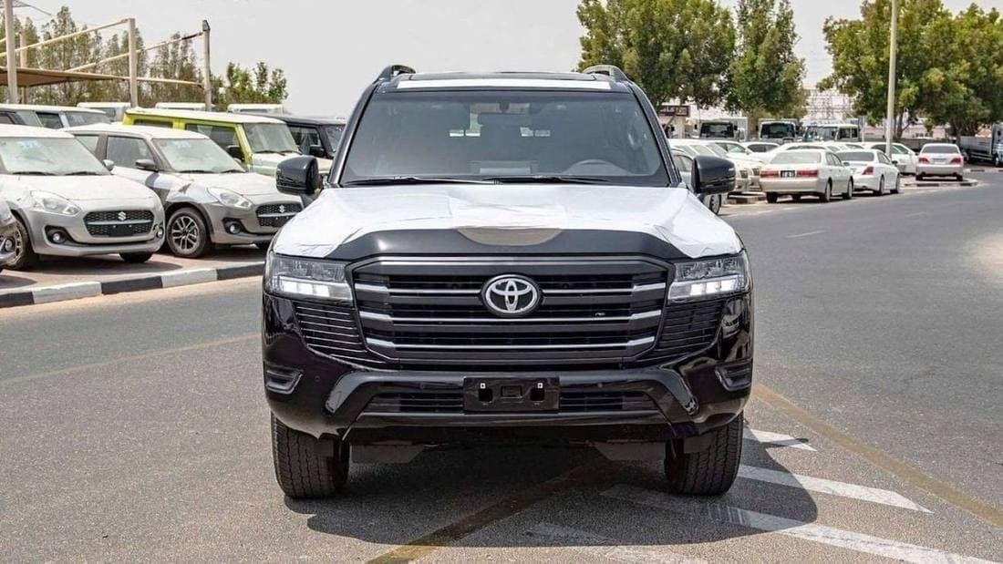 2025 Toyota Land Cruiser GXR thumbnail 2
