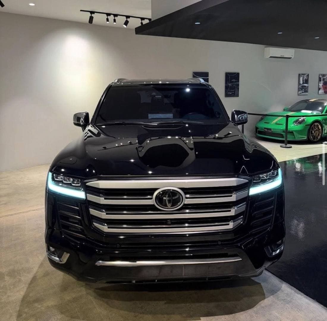 2022 Toyota Land Cruiser VXR