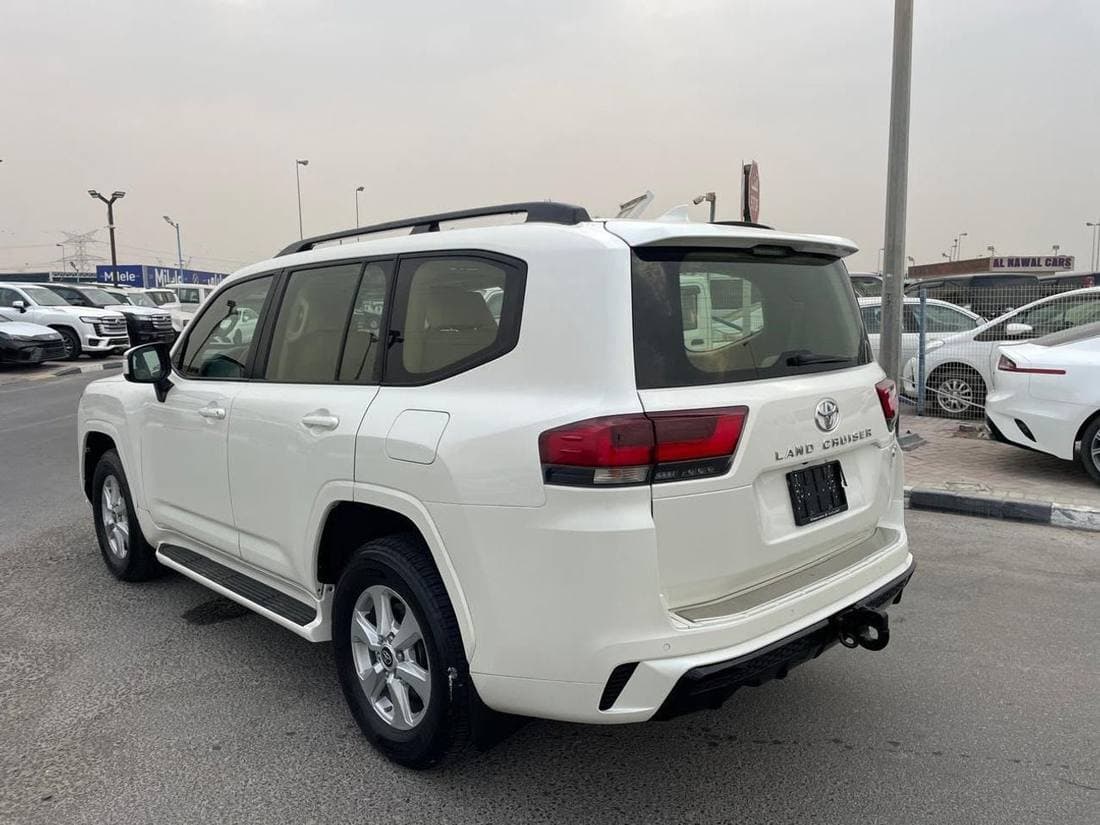 2025 Toyota Land Cruiser GXR thumbnail 4