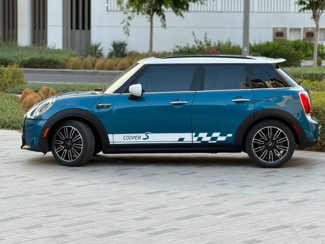 2024 Mini Cooper S STANDARD thumbnail 4