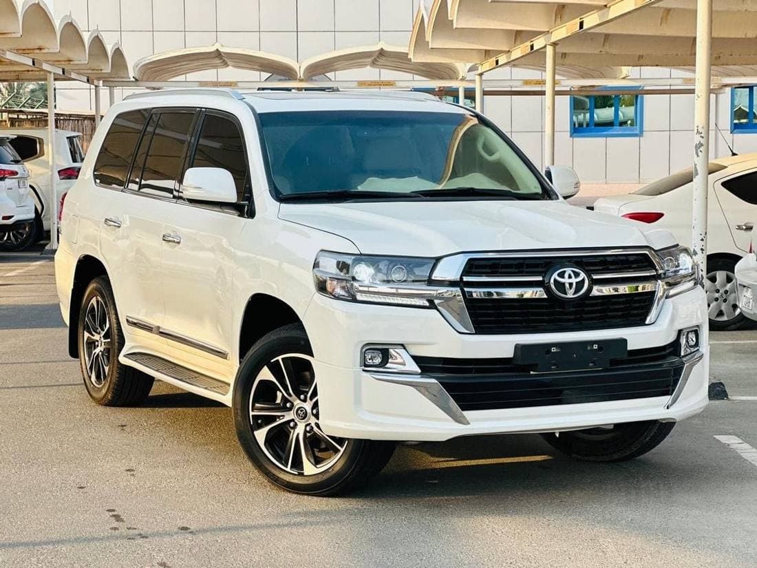 2019 Toyota Land Cruiser GXR thumbnail 2