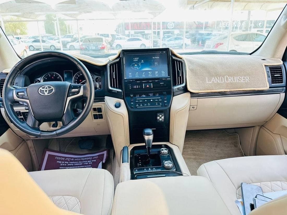 2019 Toyota Land Cruiser GXR thumbnail 7