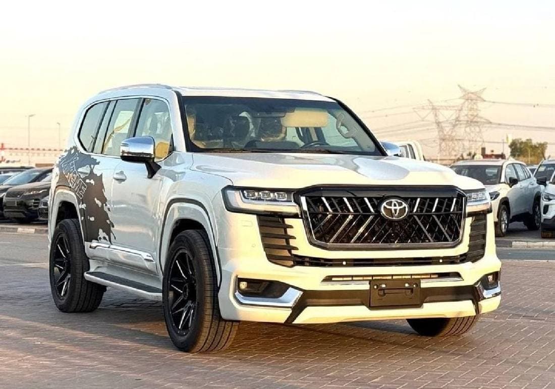 2022 Toyota Land Cruiser GXR thumbnail 2