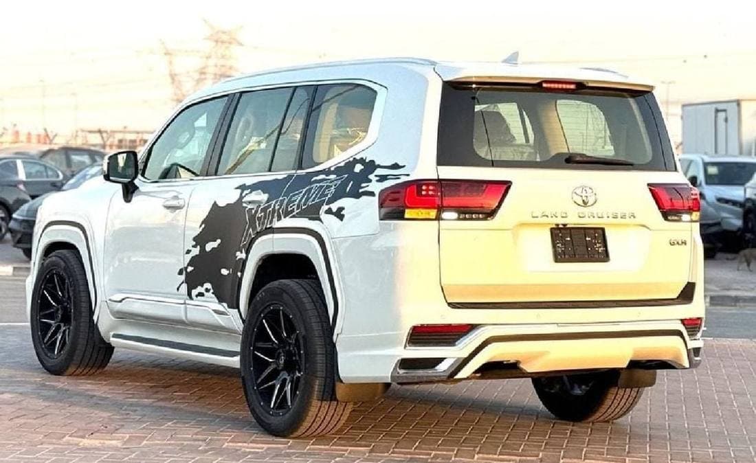 2022 Toyota Land Cruiser GXR thumbnail 3