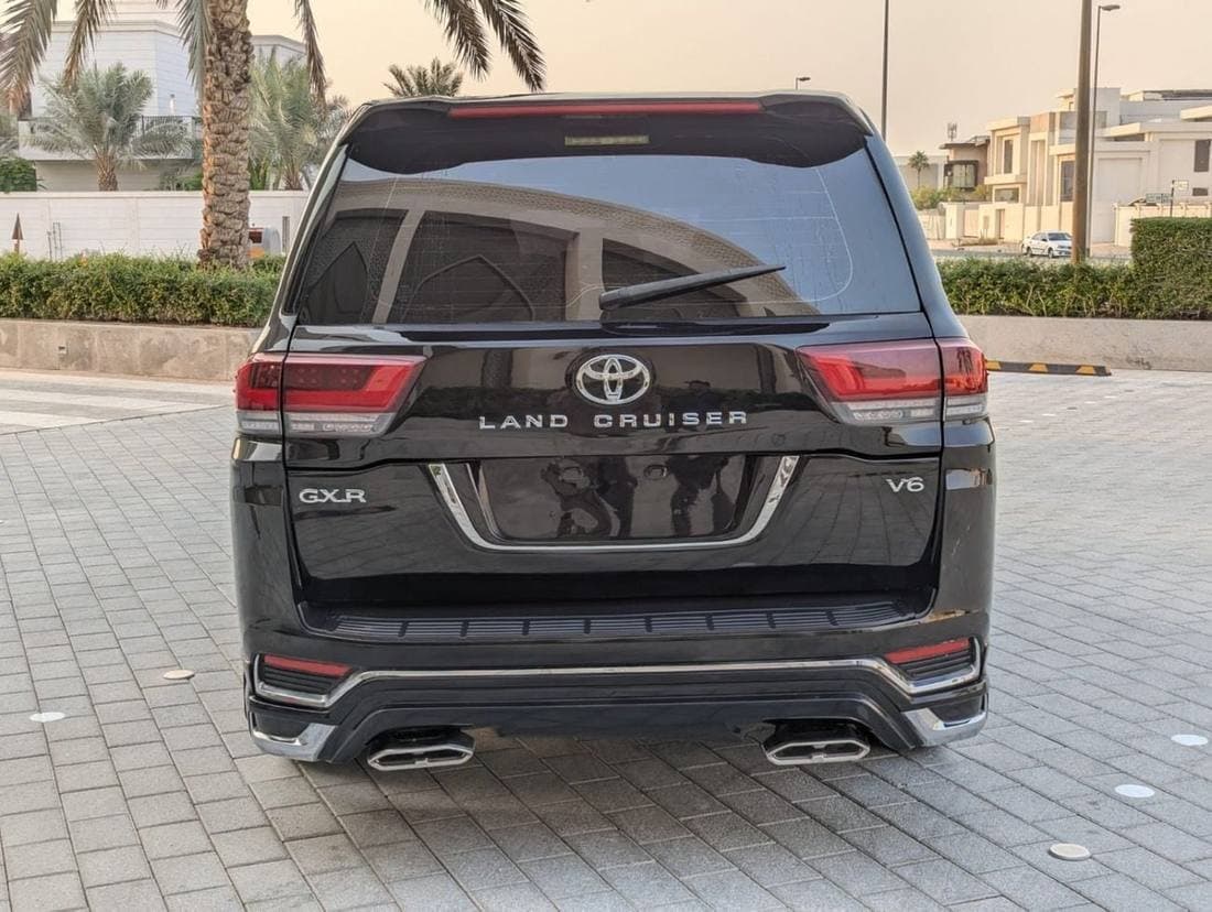 2015 Toyota Land Cruiser GXR thumbnail 5