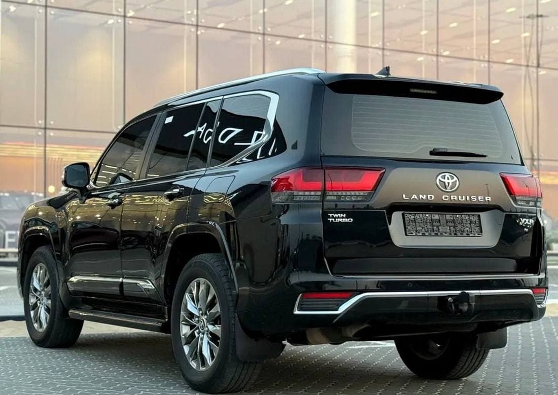 2022 Toyota Land Cruiser VXR thumbnail 4