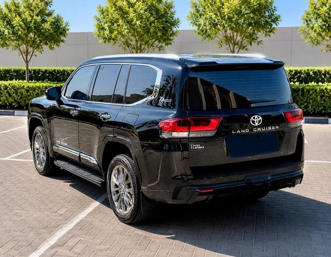 2022 Toyota Land Cruiser GXR thumbnail 5