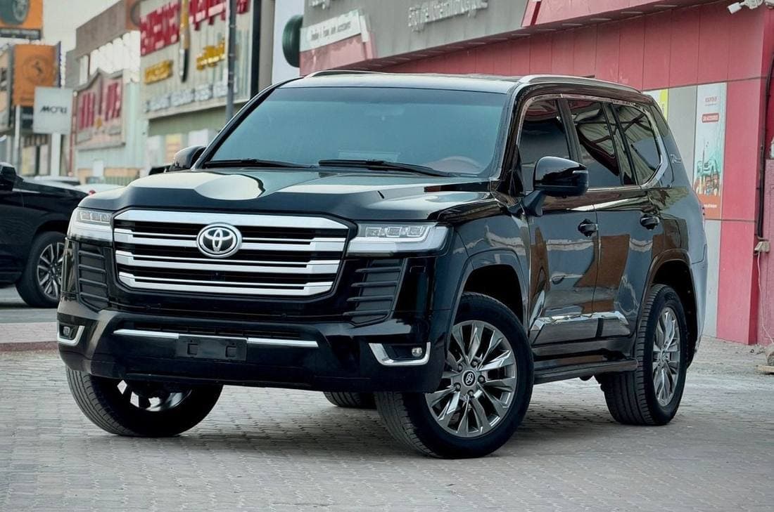 2018 Toyota Land Cruiser GXR thumbnail 2