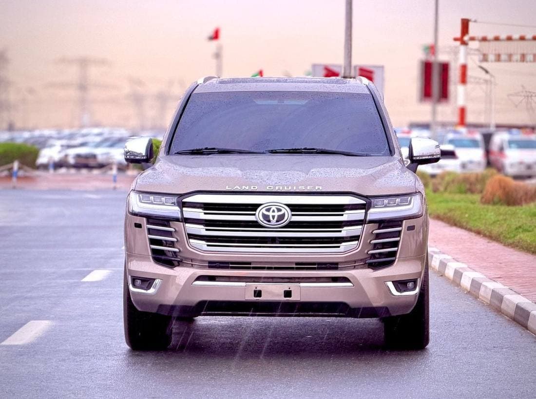 2017 Toyota Land Cruiser thumbnail 7