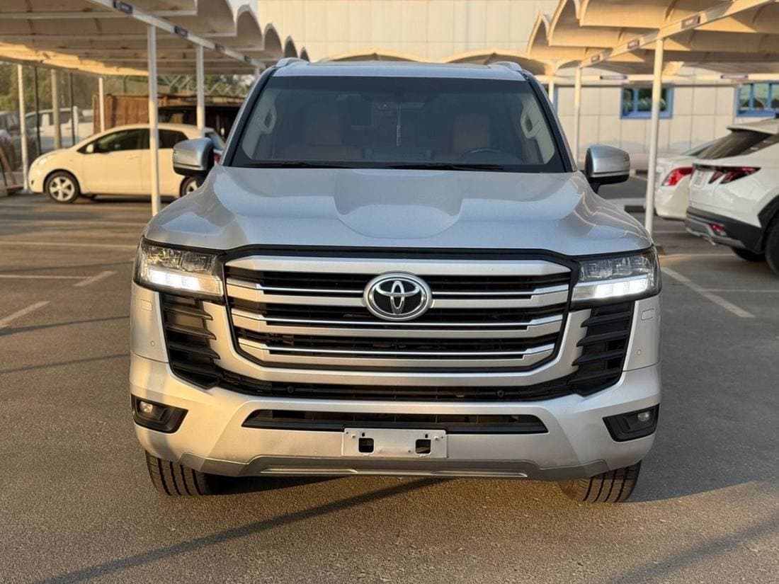 2022 Toyota Land Cruiser GXR thumbnail 6